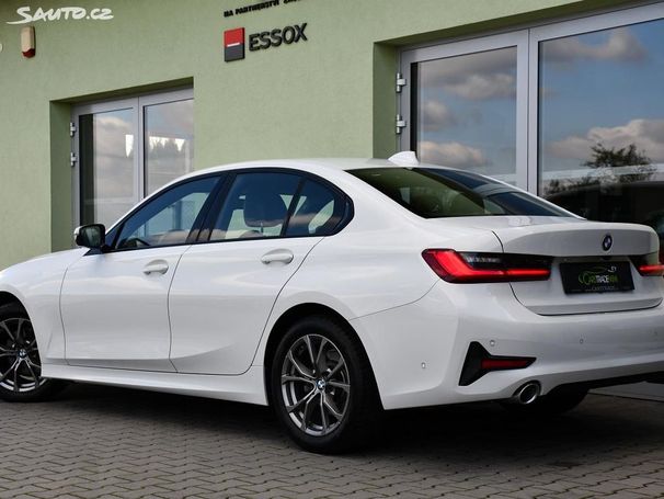 BMW 320d Sport Line 140 kW image number 4