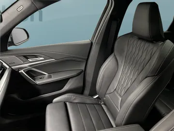 Car image 38