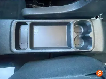Car image 37