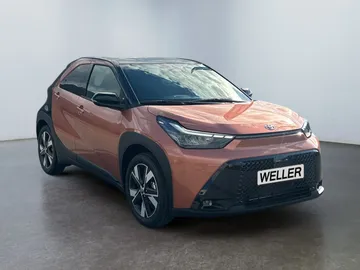Car image 2
