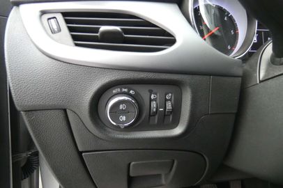 Car image 28