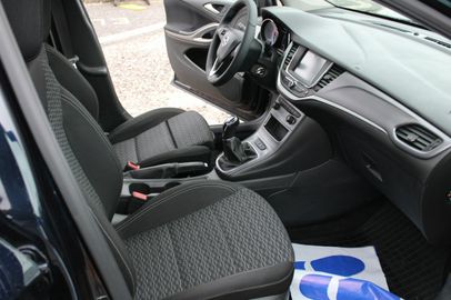 Car image 27