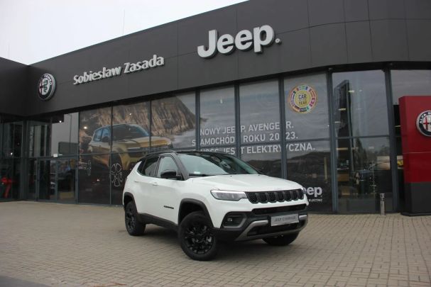 Jeep Compass 1.3 T4 PHEV Overland 4xe 177 kW image number 3