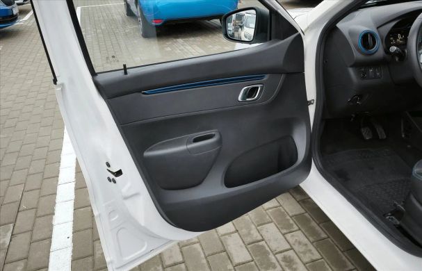 Dacia Spring 33 kW image number 19