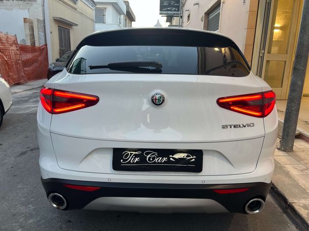 Alfa Romeo Stelvio 2.2 118 kW image number 27