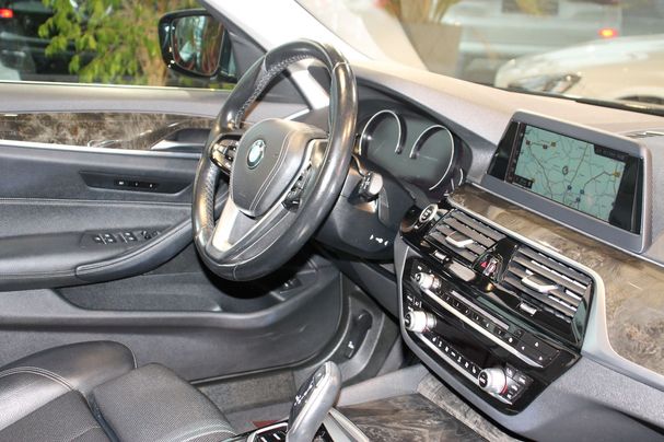 BMW 530d Touring Sport Line 195 kW image number 17