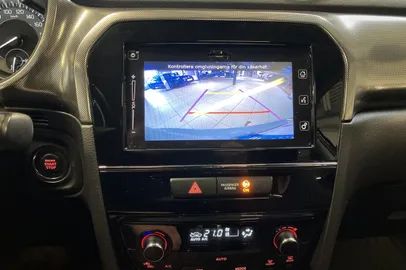 Car image 19