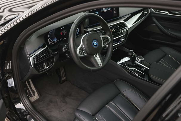 BMW 530 Touring 215 kW image number 26