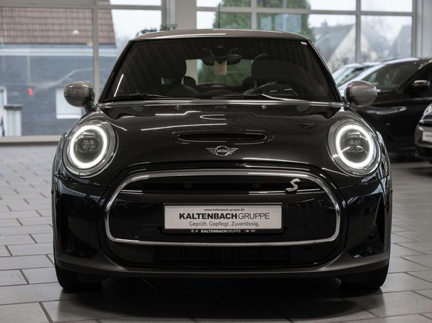 Mini Cooper SE Mini Yours Trim 135 kW image number 6