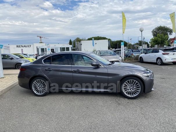 Alfa Romeo Giulia 2.2 AT8 140 kW image number 2