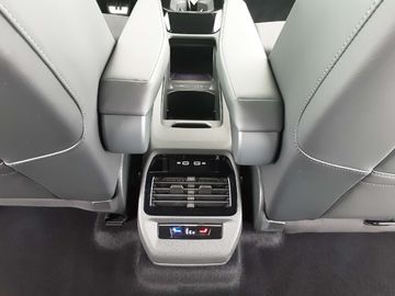 Car image 41