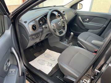 Car image 11