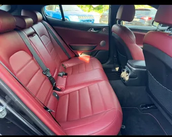 Car image 32