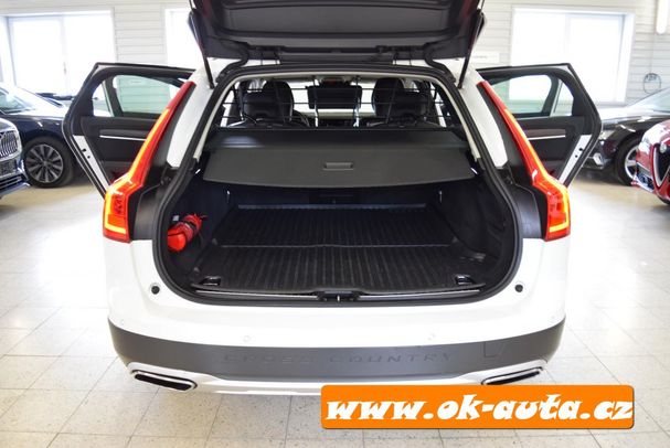 Volvo V90 Cross Country D4 AWD 140 kW image number 18