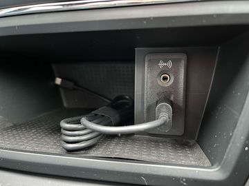 Car image 29