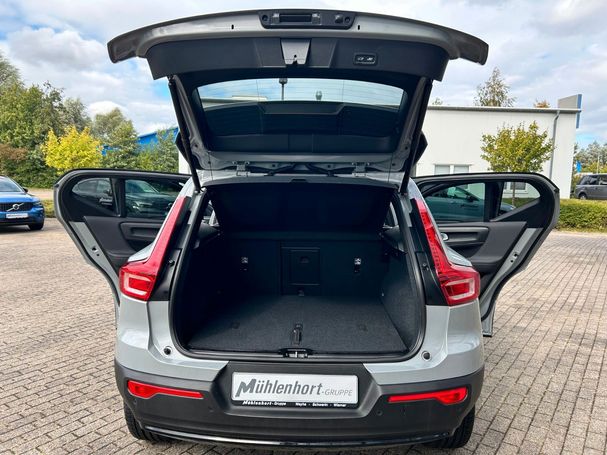 Volvo XC40 B4 Dark DKG 145 kW image number 8