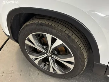Car image 29