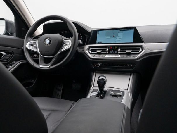 BMW 320d Touring xDrive 140 kW image number 46