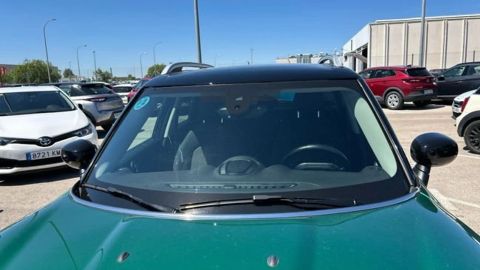 Car image 25