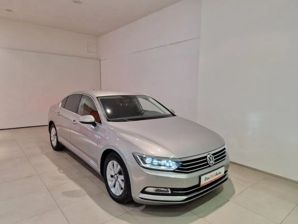 Volkswagen Passat 110 kW image number 2