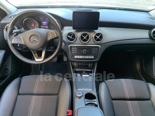 Mercedes-Benz GLA 180 7G-DCT 90 kW image number 8