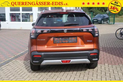 Car image 5