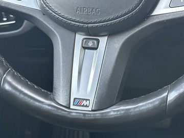 Car image 33