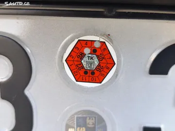 Car image 30
