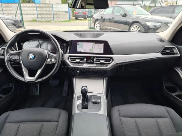 BMW 320d Touring xDrive 140 kW image number 18