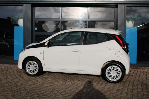 Toyota Aygo 54 kW image number 3