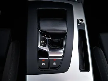 Car image 36