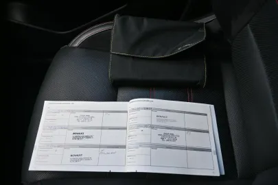 Car image 28