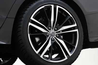 Car image 38