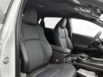Car image 50