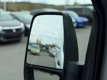 Car image 34