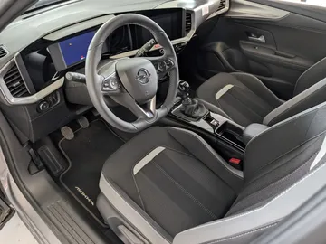 Car image 35