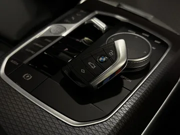 Car image 33