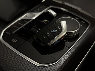 Car image 33