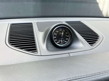 Car image 36