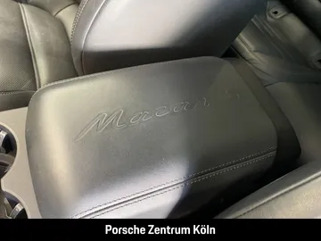 Car image 29