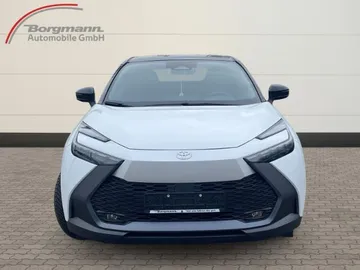 Car image 3
