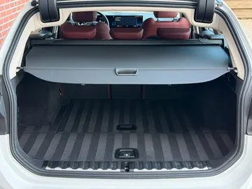Car image 34