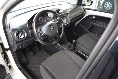 Car image 12