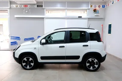 Car image 4