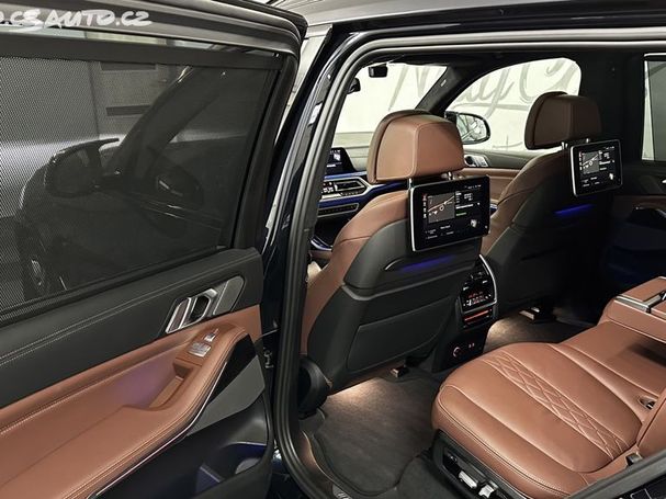 BMW X7 M50i xDrive 390 kW image number 27