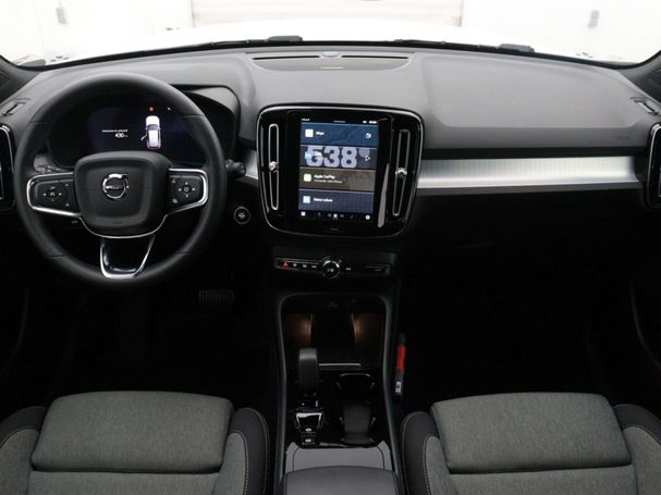 Volvo XC40 B4 Plus Dark 145 kW image number 6