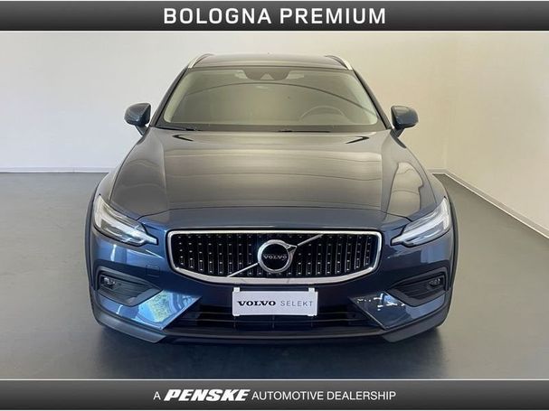 Volvo V60 Cross Country B4 AWD Geartronic 145 kW image number 8