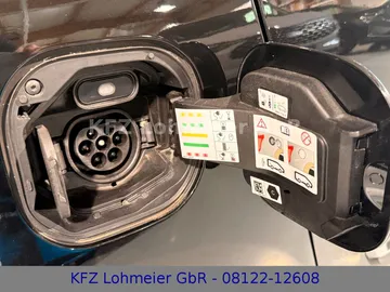 Car image 36