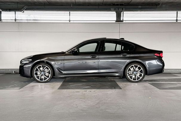 BMW 530 e 215 kW image number 3