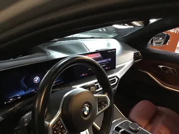 Car image 32